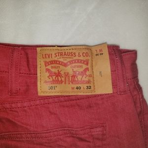 Levi's Men's 501 Jeans relaxed fit button fly  Size 40X32